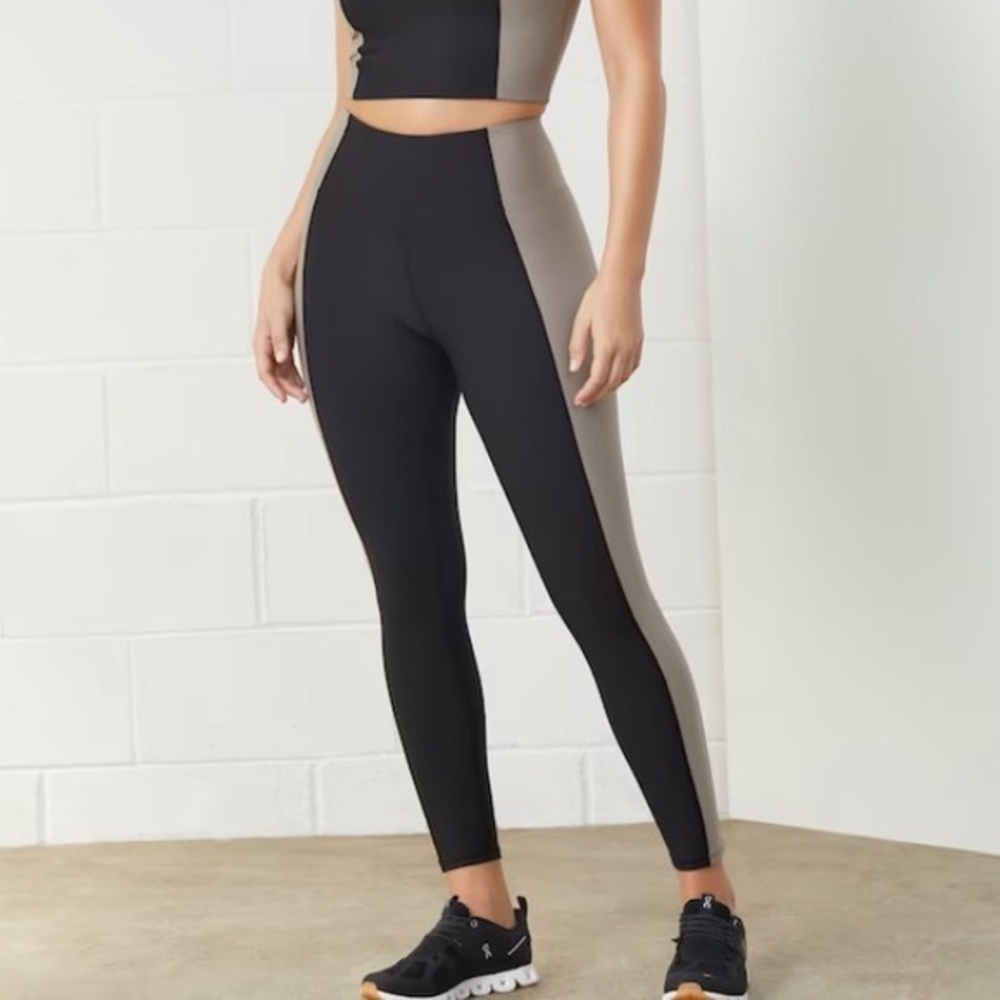 Abercrombie YPB SculptLUX Ultra High Rise Leggings